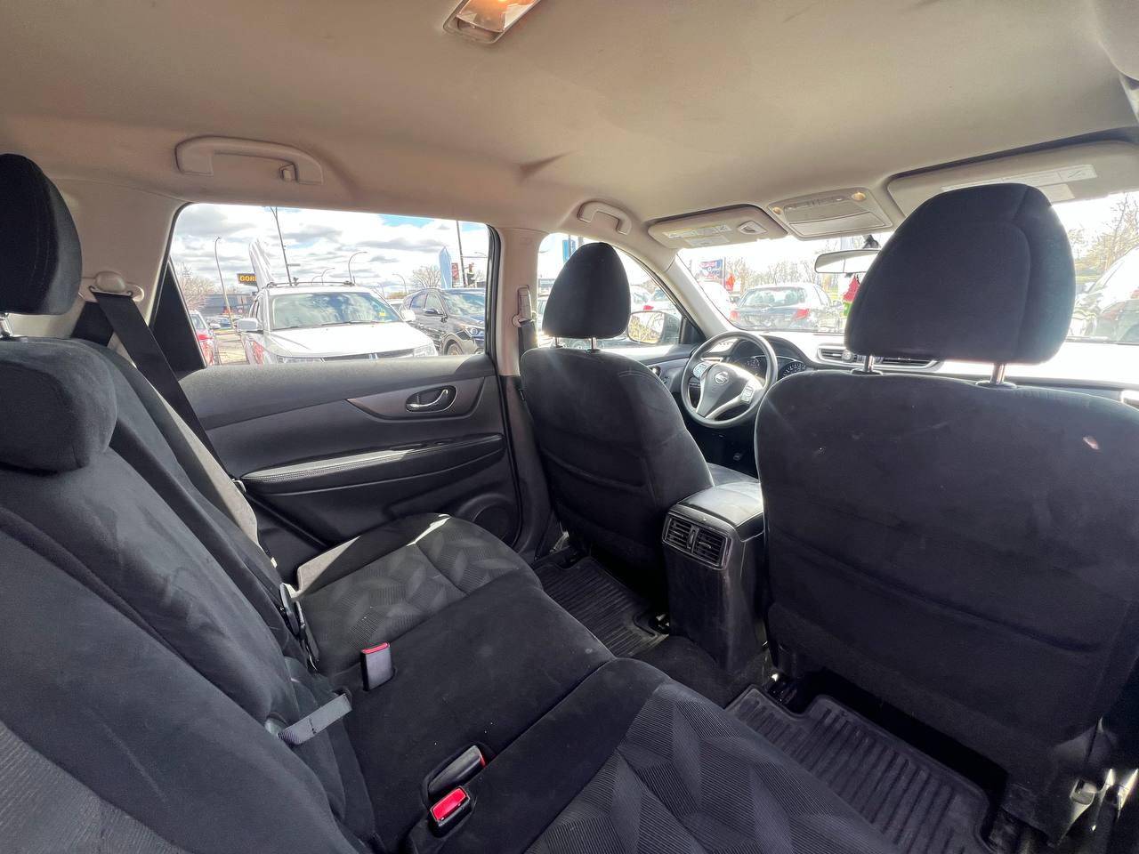 2016 Nissan Rogue SV**AWD**CAMERA DE RECULE**SIEGES CHAUFFNATS**Mags** Image principale
