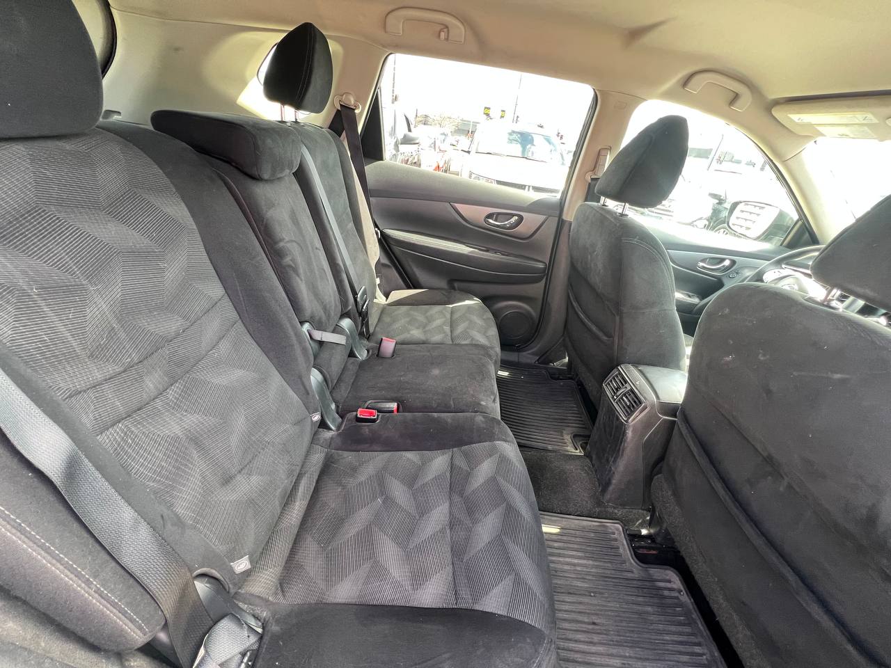 2016 Nissan Rogue SV**AWD**CAMERA DE RECULE**SIEGES CHAUFFNATS**Mags** Image principale