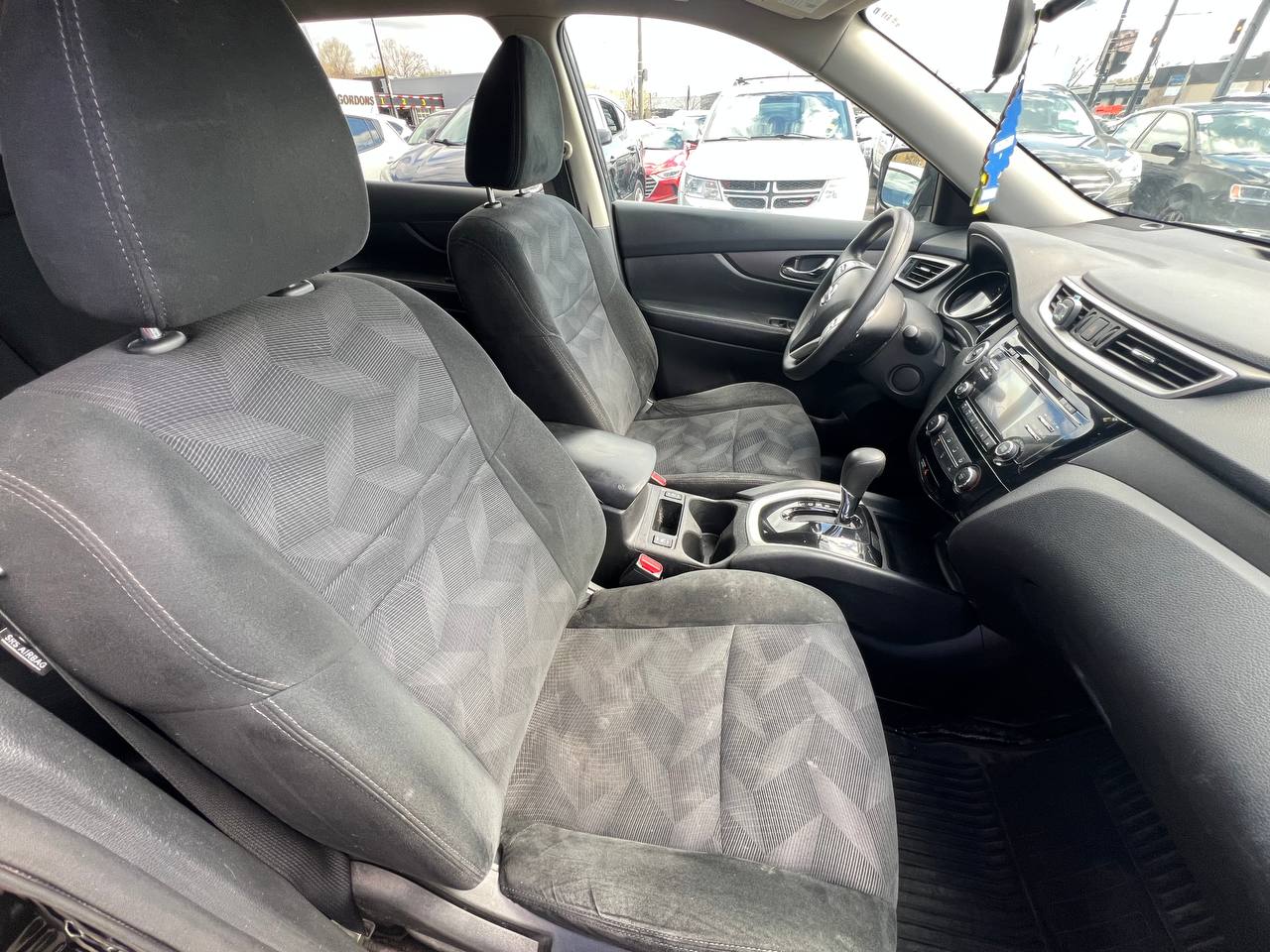 2016 Nissan Rogue SV**AWD**CAMERA DE RECULE**SIEGES CHAUFFNATS**Mags** Image principale
