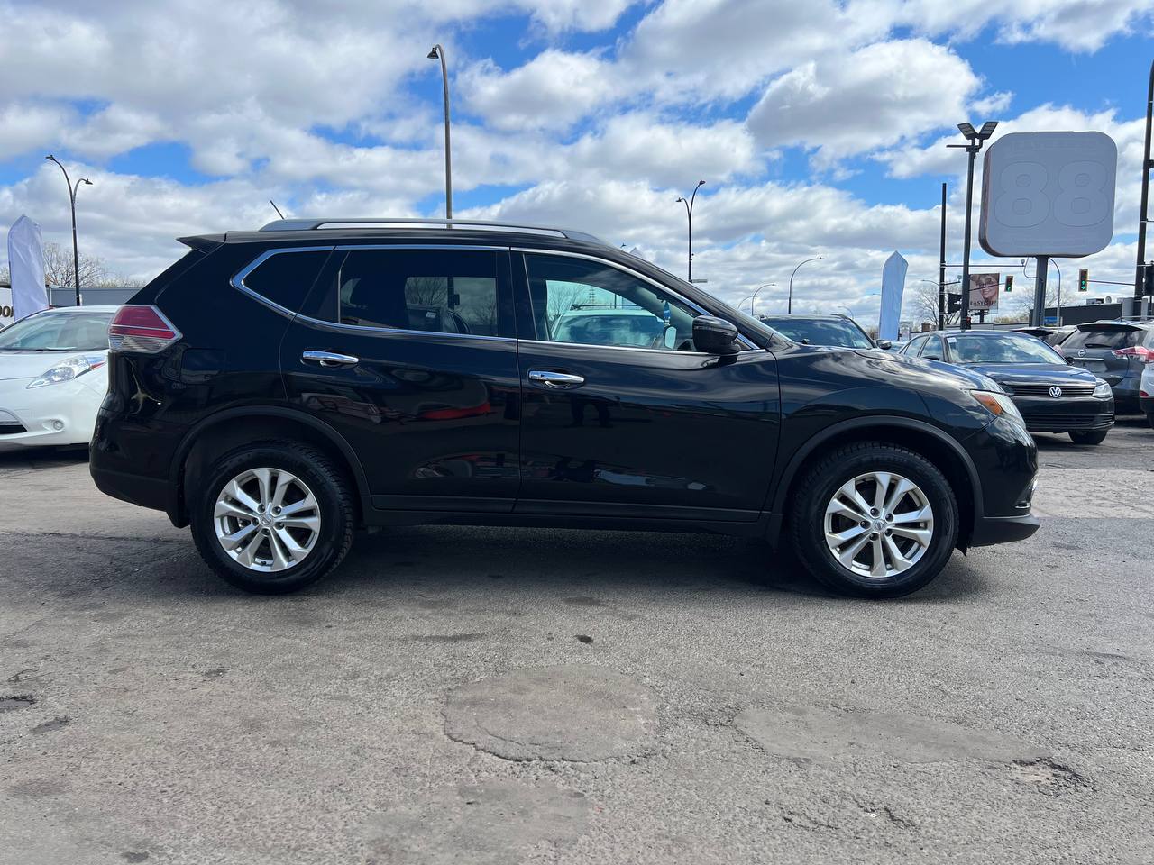 2016 Nissan Rogue SV**AWD**CAMERA DE RECULE**SIEGES CHAUFFNATS**Mags** Image principale