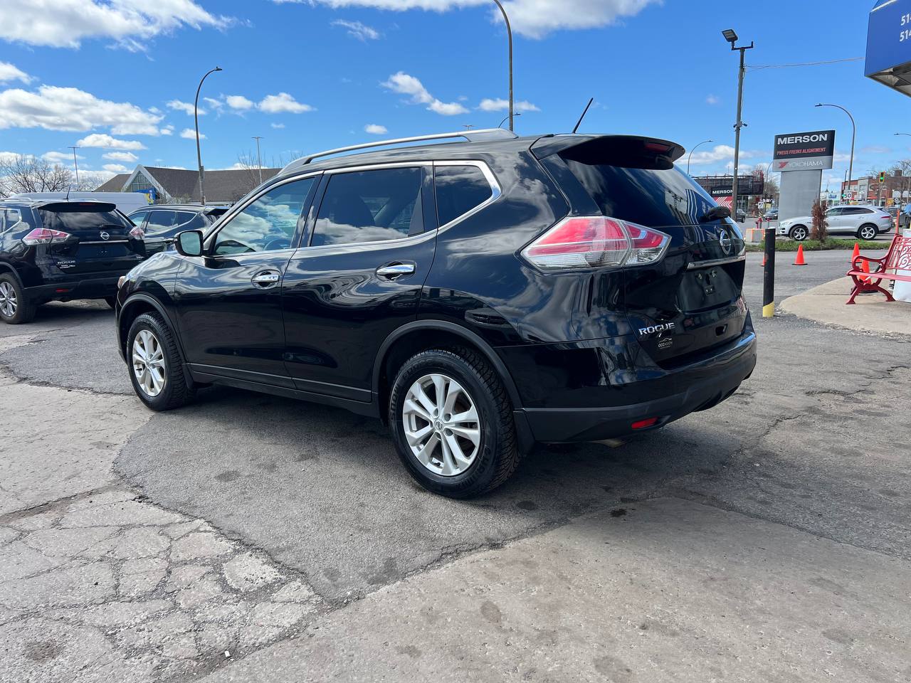 2016 Nissan Rogue SV**AWD**CAMERA DE RECULE**SIEGES CHAUFFNATS**Mags** Image principale