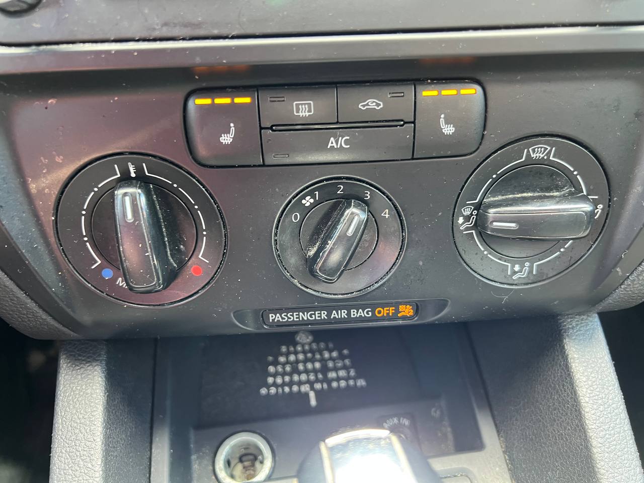 2013 Volkswagen Jetta Trendline**SIEGES CHAUFFANTS**Mags** Image principale