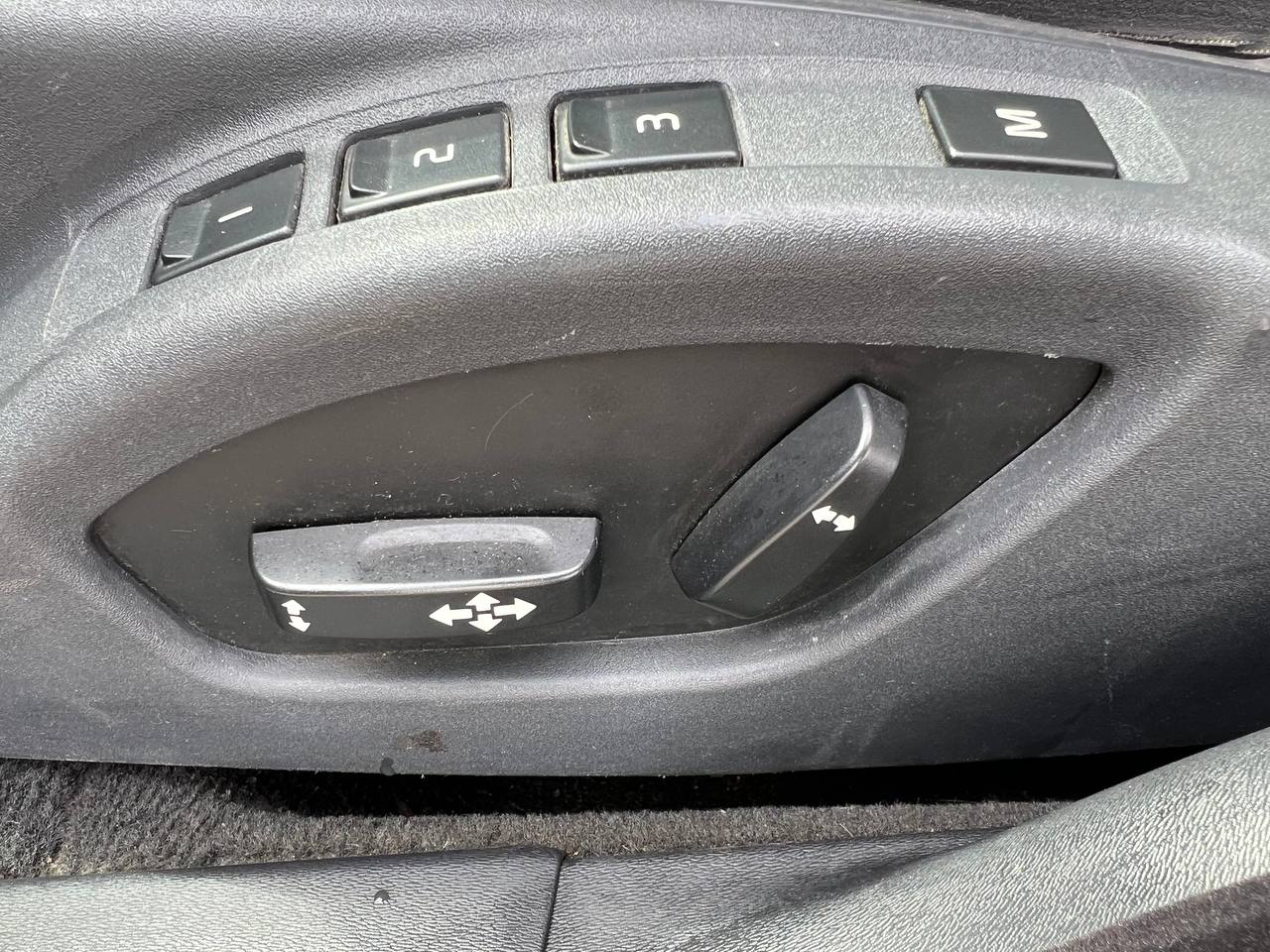 2009 Volvo XC70 3.2L**AWD**TOIT OUVRANT**SIEGES CHAUFFNATS**CUIR**PUSH TO STRAT** Image principale
