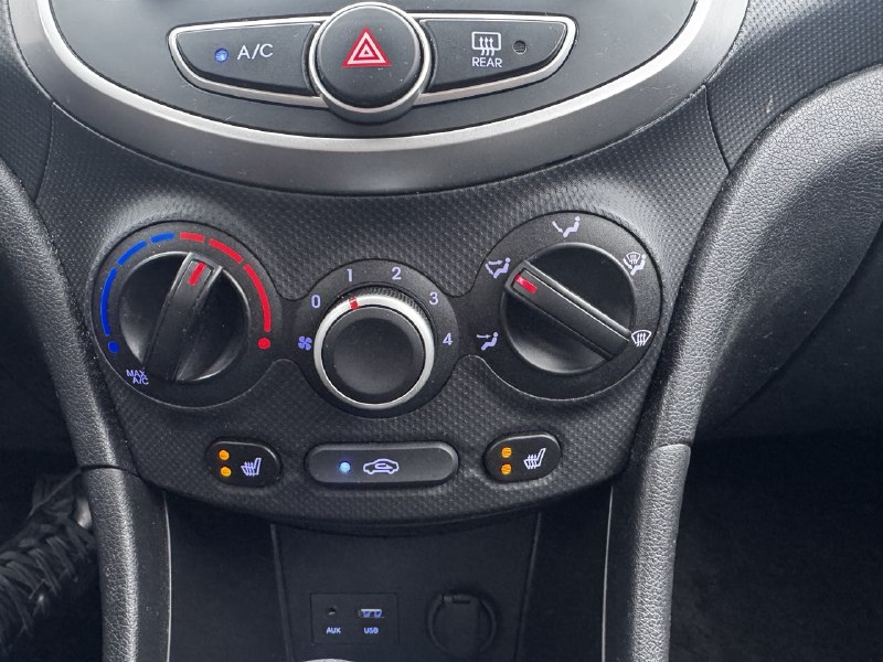 2014 Hyundai Accent GL**TRES BAS KILOMETRAGE**SIEGES CHAUFFNATS**PRIX EN SPECIAL** Image principale