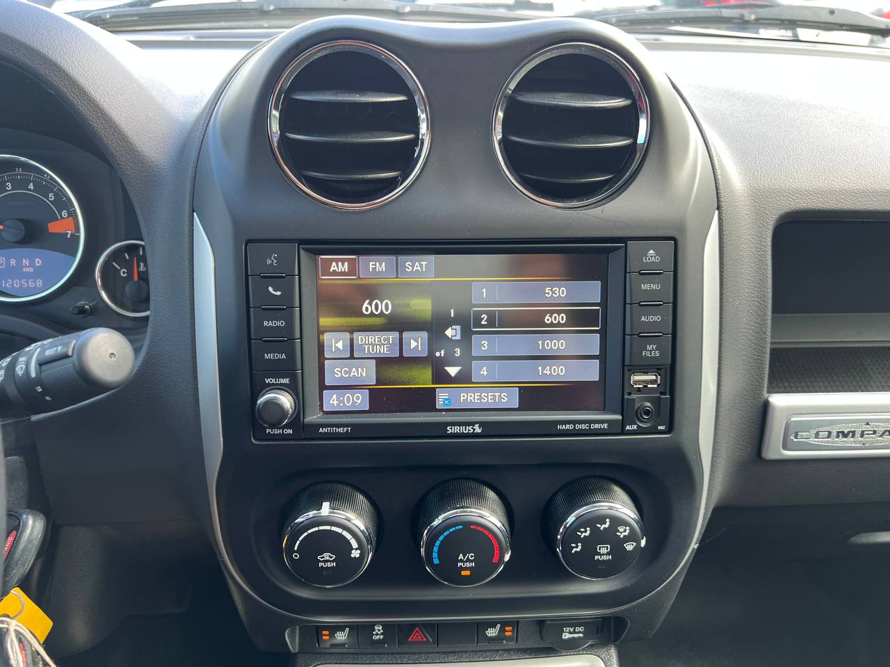 2016 Jeep Compass High Altitude**CERTIFIÉE SAAQ**4X4**Toit Ouvrant**CAMERA DE RECUL**Sieges en Cuir**SIEGES CHAUFFANTS**MAGS**Tres Bien Entretenu** Main Image