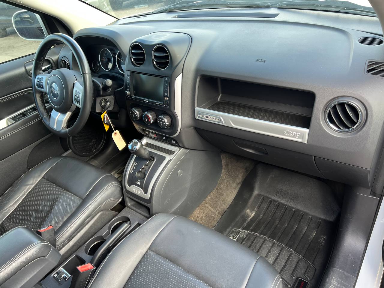 2016 Jeep Compass High Altitude**CERTIFIÉE SAAQ**4X4**Toit Ouvrant**CAMERA DE RECUL**Sieges en Cuir**SIEGES CHAUFFANTS**MAGS**Tres Bien Entretenu** Main Image
