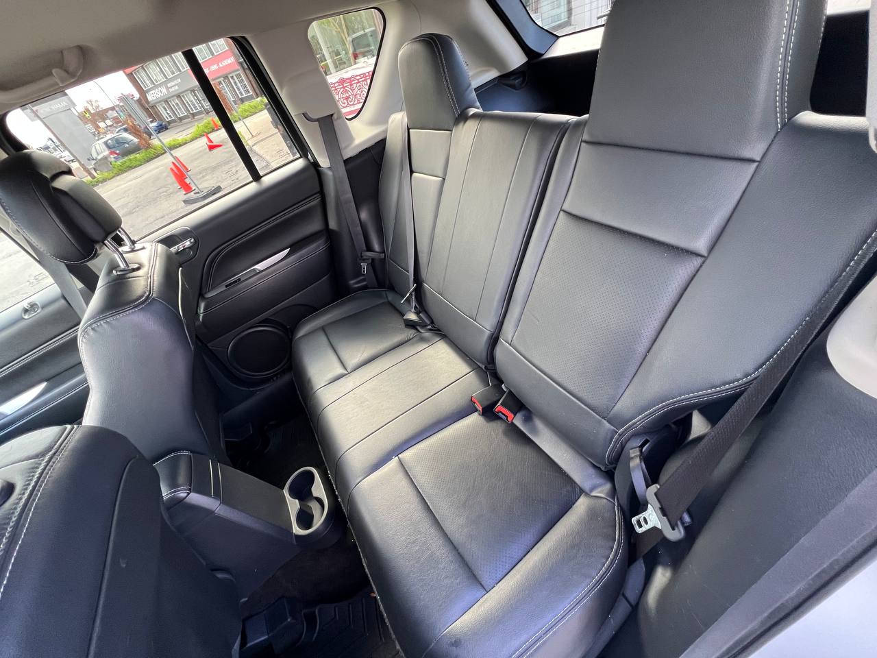 2016 Jeep Compass High Altitude**CERTIFIÉE SAAQ**4X4**Toit Ouvrant**CAMERA DE RECUL**Sieges en Cuir**SIEGES CHAUFFANTS**MAGS**Tres Bien Entretenu** Main Image