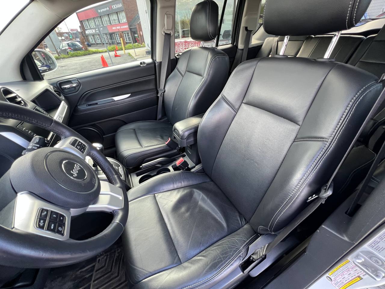 2016 Jeep Compass High Altitude**CERTIFIÉE SAAQ**4X4**Toit Ouvrant**CAMERA DE RECUL**Sieges en Cuir**SIEGES CHAUFFANTS**MAGS**Tres Bien Entretenu** Main Image