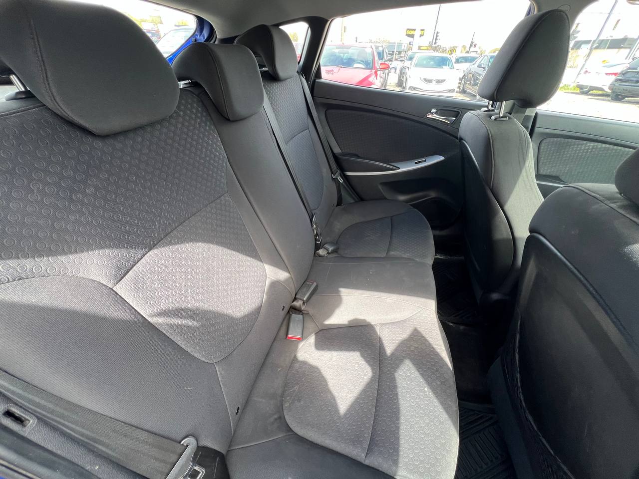 2013 Hyundai Accent GLS**Toit Ouvrant**SIEGES CHAUFFANTS**dÉmarreur a distance** Image principale