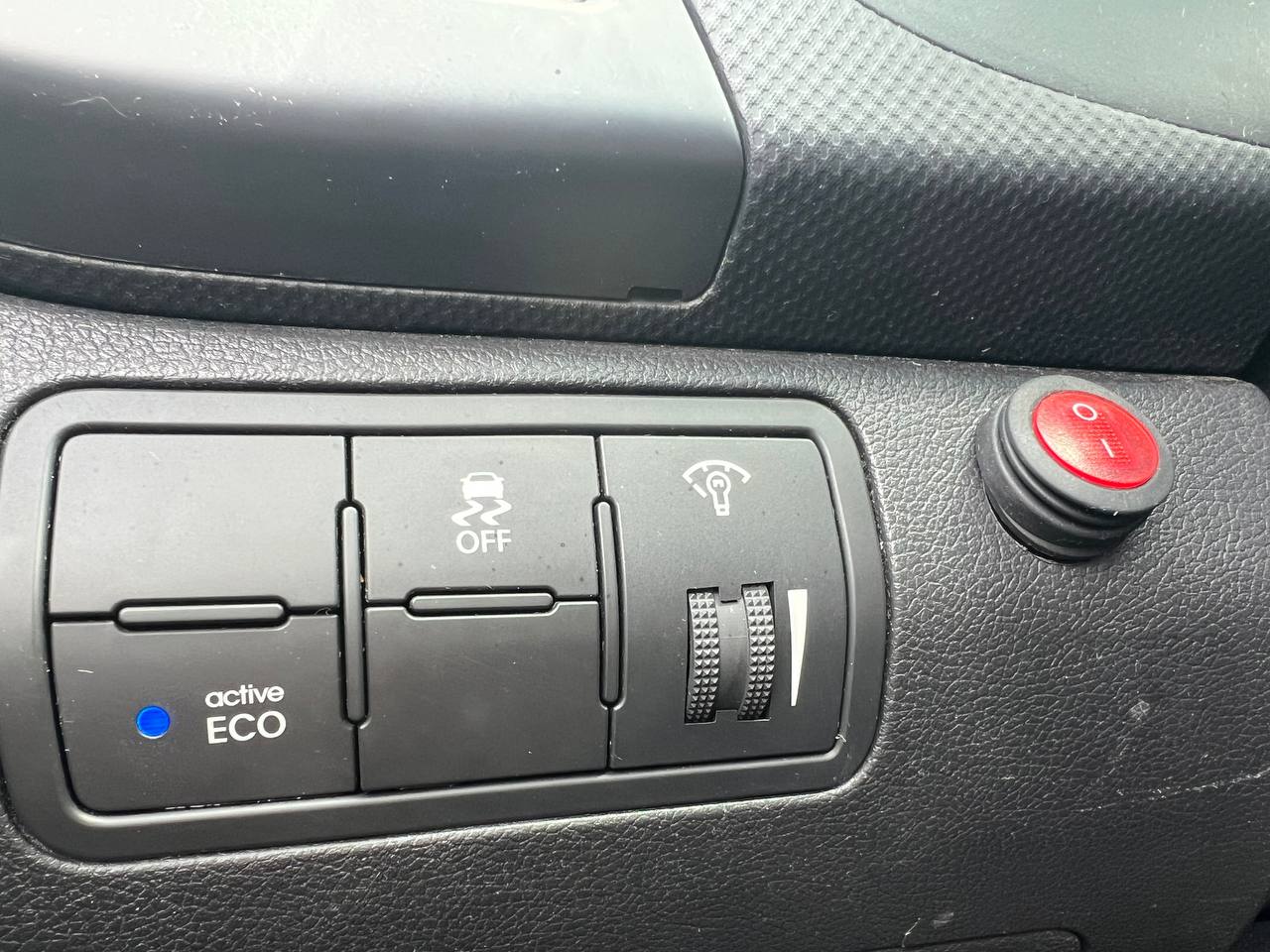 2013 Hyundai Accent GLS**Toit Ouvrant**SIEGES CHAUFFANTS**dÉmarreur a distance** Image principale