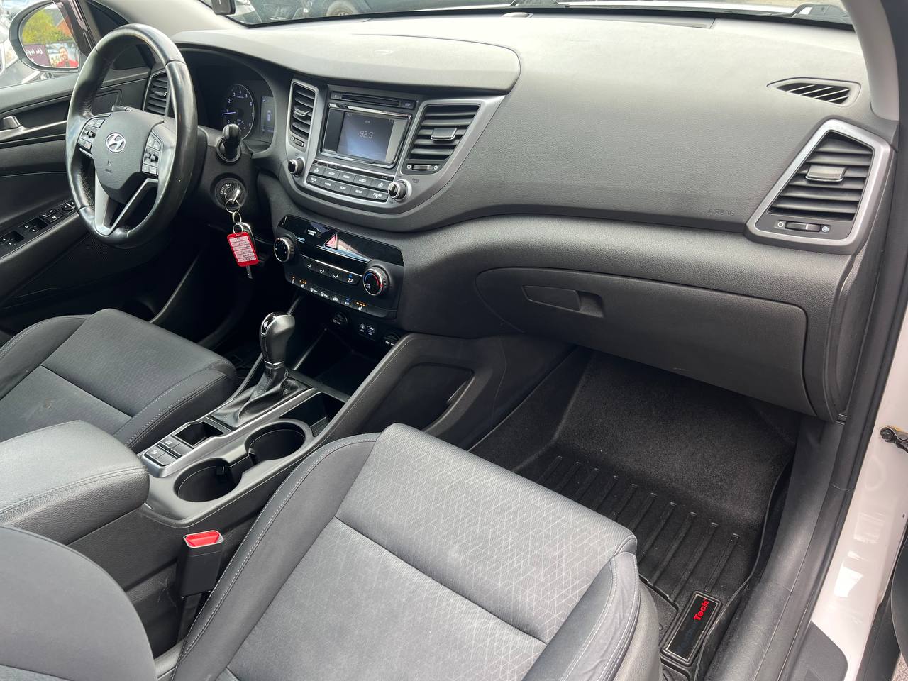 2017 Hyundai Tucson Premium**SAAQ Certifie**CAMERA DE RECUL**ANGLE MORT**SIEGES CHAUFFANTS**Volant Chauffant**MAGS Image principale