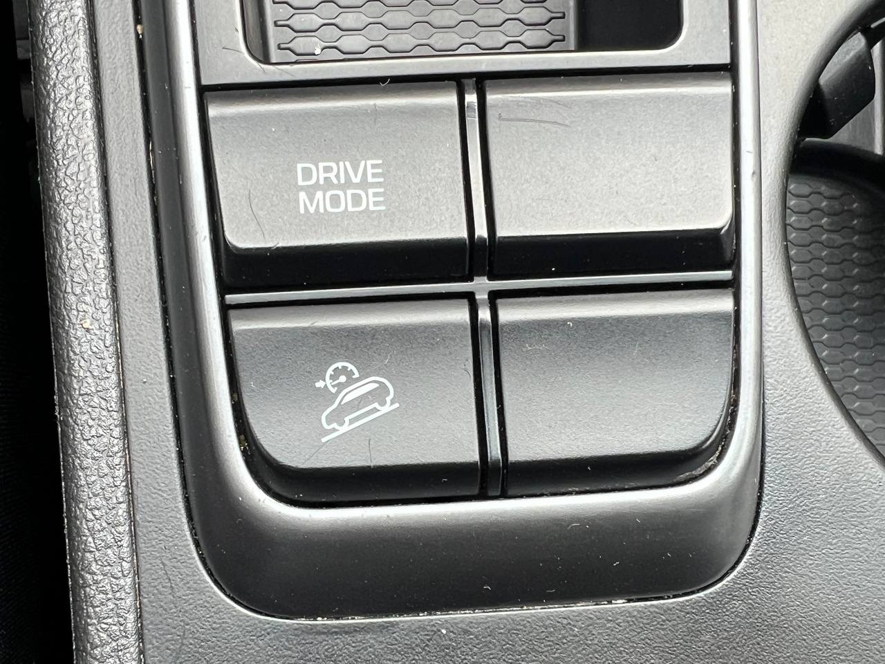 2017 Hyundai Tucson Premium**SAAQ Certifie**CAMERA DE RECUL**ANGLE MORT**SIEGES CHAUFFANTS**Volant Chauffant**MAGS Image principale