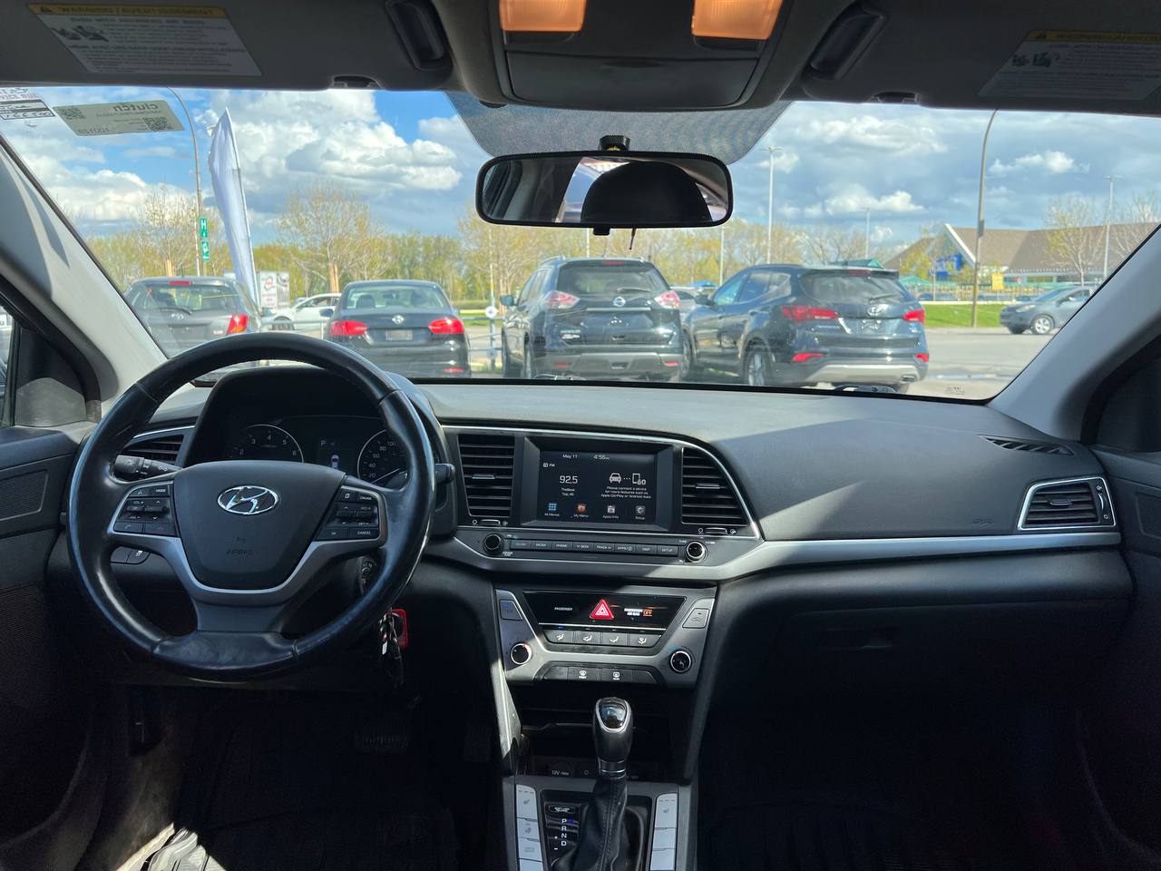 2017 Hyundai Elantra GL**SAAQ Certifie**CAR PLAY**CAMERA DE RECULE**SIEGES CHAUFFANTS**VOLANT CHAUFFANTS**ANGLE MORT**MAGS** Image principale