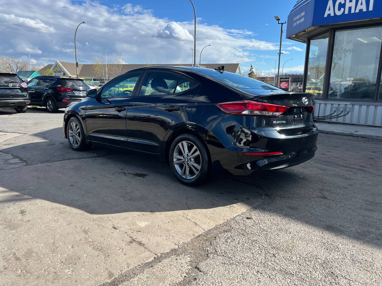 2017 Hyundai Elantra GL**SAAQ Certifie**CAR PLAY**CAMERA DE RECULE**SIEGES CHAUFFANTS**VOLANT CHAUFFANTS**ANGLE MORT**MAGS** Image principale
