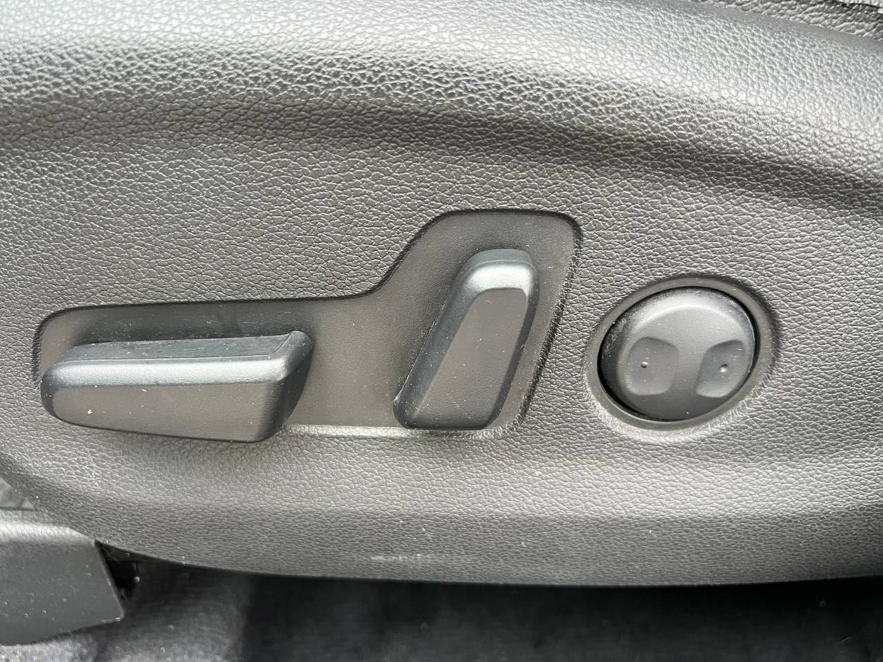 2017 Hyundai Tucson SE**Jamais Accidentee**SAAQ Certifie**TOIT OUVRANT PANORAMIQUE**SIEGE EN CUIR**CAMERA DE RECUL**SIEGES CHAUFFNATS AVANT ET ARRIERE**Volant Chauffant**Alerte d'angle Mort**MAGS** Image principale