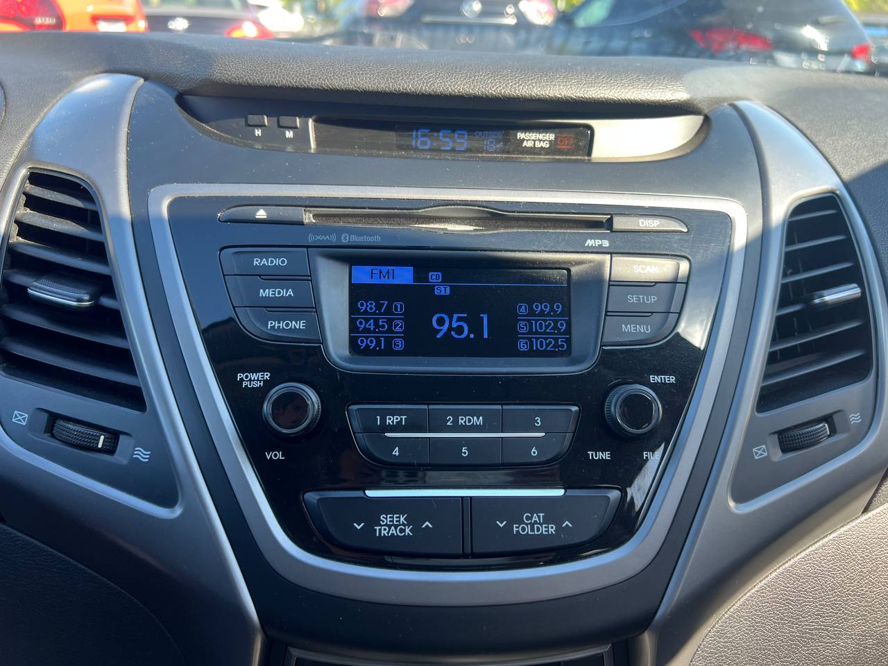 2015 Hyundai Elantra GL**SAAQ Certifie**Jamais Accidentee**SIEGES CHAUFFANTS** Image principale
