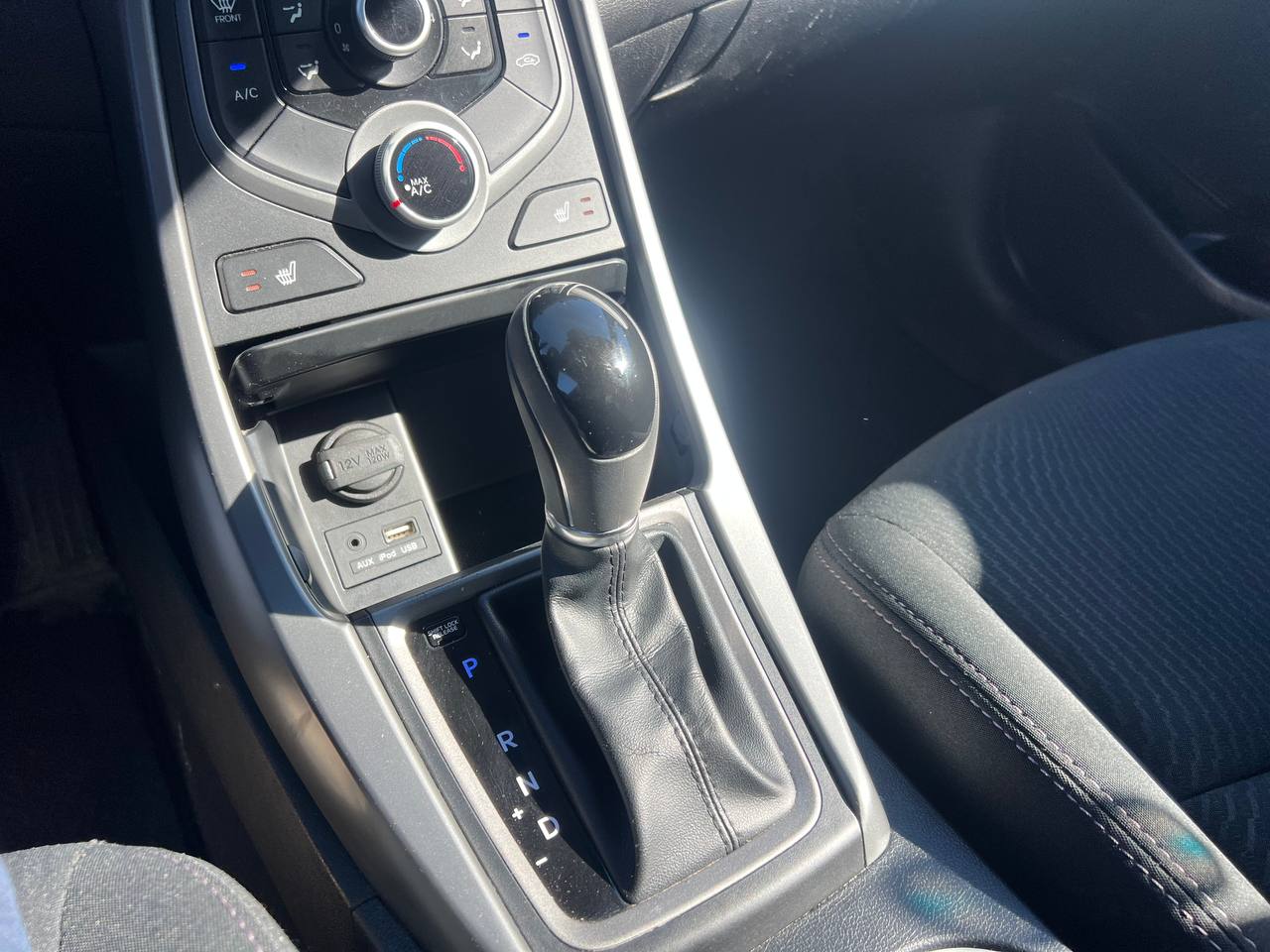 2015 Hyundai Elantra GL**SAAQ Certifie**Jamais Accidentee**SIEGES CHAUFFANTS** Image principale