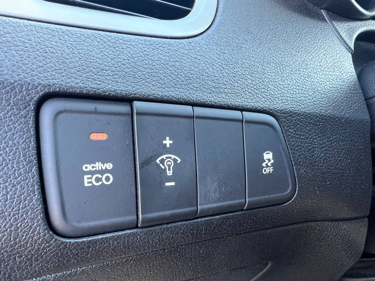 2015 Hyundai Elantra GL**SAAQ Certifie**Jamais Accidentee**SIEGES CHAUFFANTS** Image principale