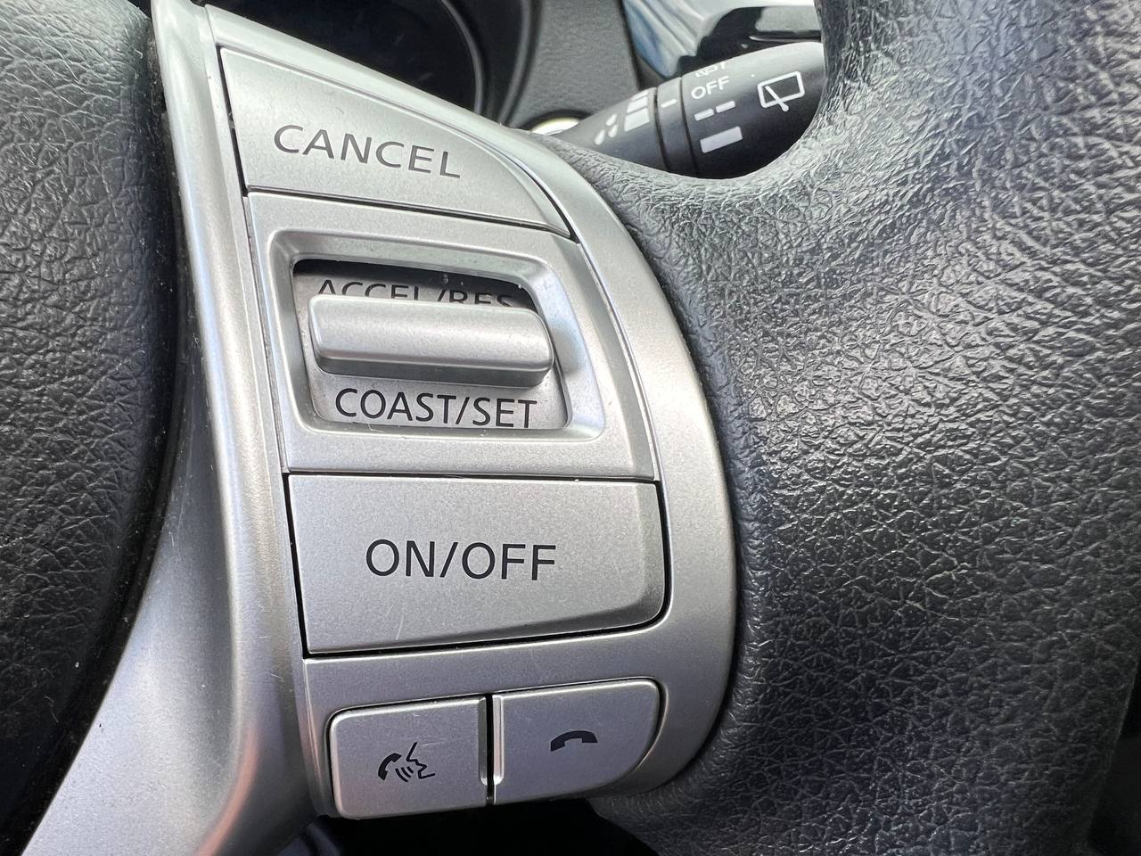 2014 Nissan Rogue SV**AWD**JAMAIS ACCIDENTEE**SAAQ CERTIFIEE**TOIT PANORAMIQUE**CAMERA DE RECUL**SIEGES CHAUFFANTS**MAGS** Image principale