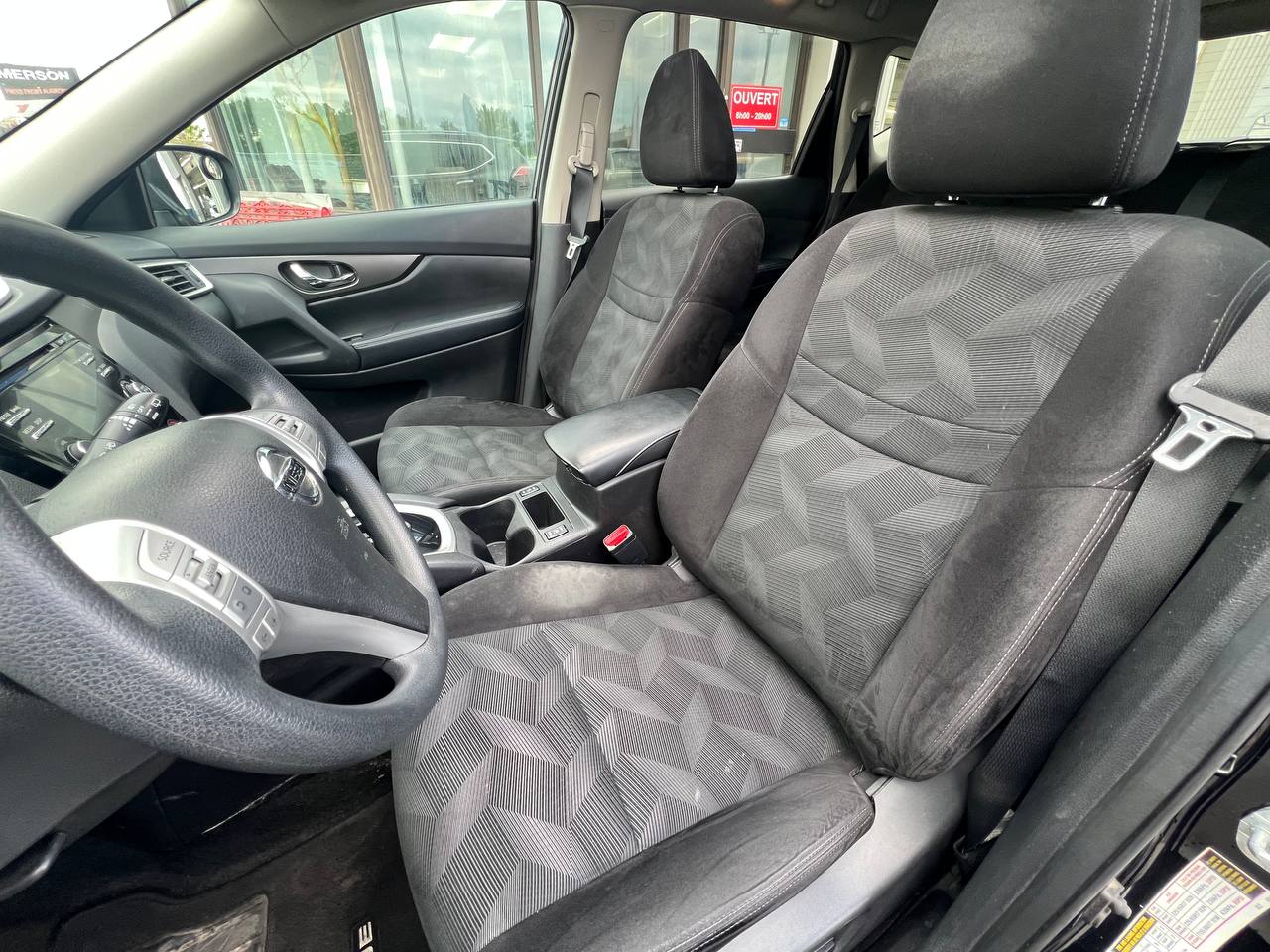 2014 Nissan Rogue SV**AWD**JAMAIS ACCIDENTEE**SAAQ CERTIFIEE**TOIT PANORAMIQUE**CAMERA DE RECUL**SIEGES CHAUFFANTS**MAGS** Image principale