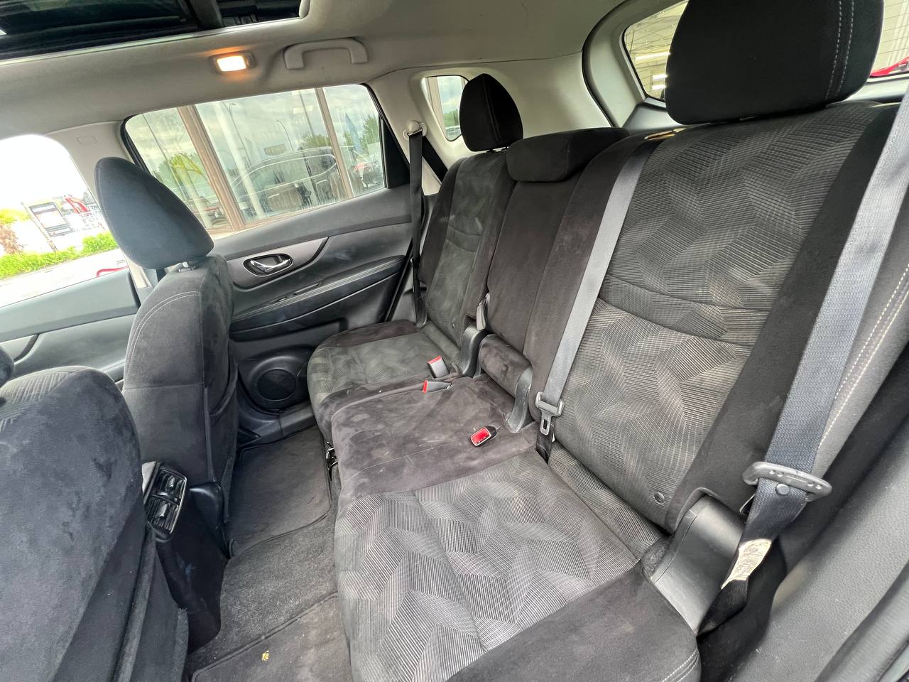 2014 Nissan Rogue SV**AWD**JAMAIS ACCIDENTEE**SAAQ CERTIFIEE**TOIT PANORAMIQUE**CAMERA DE RECUL**SIEGES CHAUFFANTS**MAGS** Image principale