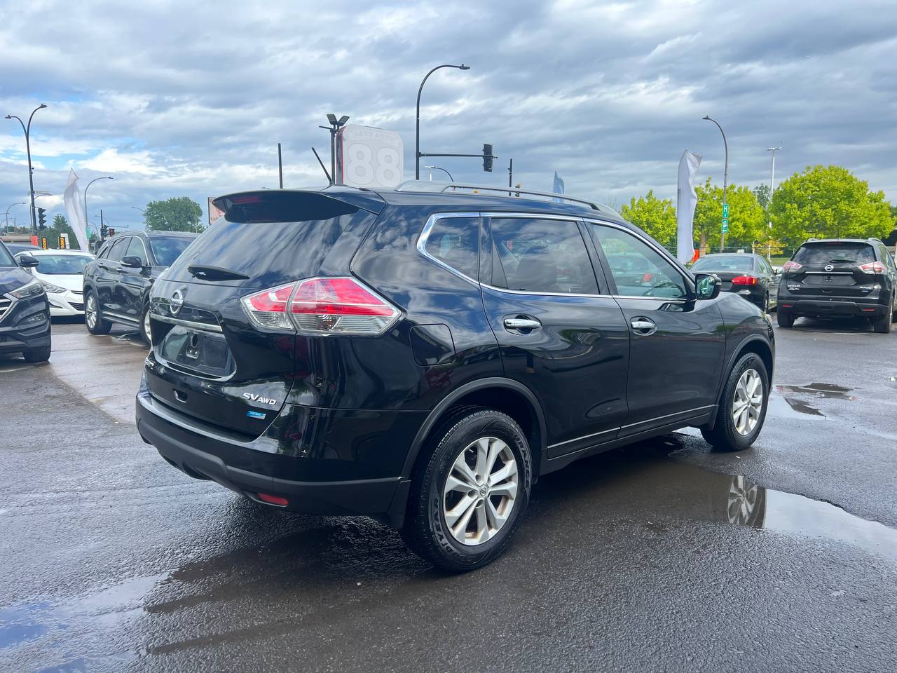 2014 Nissan Rogue SV**AWD**JAMAIS ACCIDENTEE**SAAQ CERTIFIEE**TOIT PANORAMIQUE**CAMERA DE RECUL**SIEGES CHAUFFANTS**MAGS** Image principale