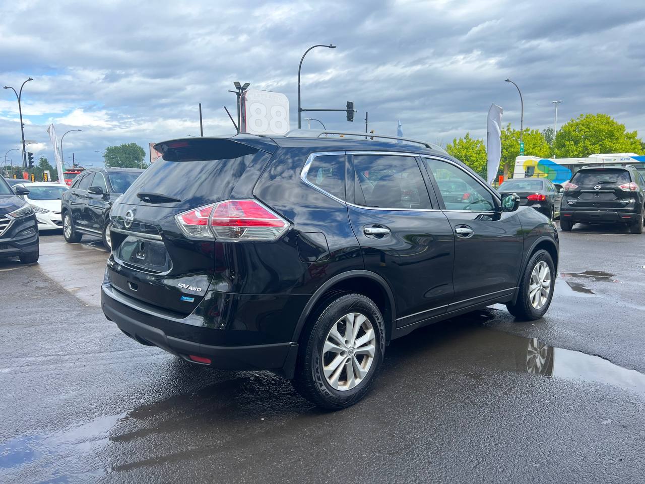 2014 Nissan Rogue SV**AWD**JAMAIS ACCIDENTEE**SAAQ CERTIFIEE**TOIT PANORAMIQUE**CAMERA DE RECUL**SIEGES CHAUFFANTS**MAGS** Image principale
