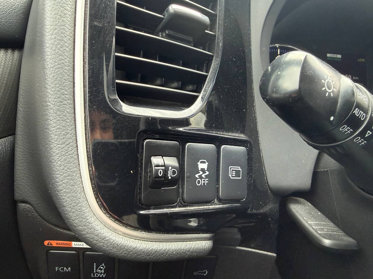 2015 Mitsubishi Outlander **GT**JAMAIS ACCIDENTEE**7 PASSAGERS**CUIR**NAVI**CAMERA DE RECUL**SIEGES CHAIFFANTS**MAGS** Image principale