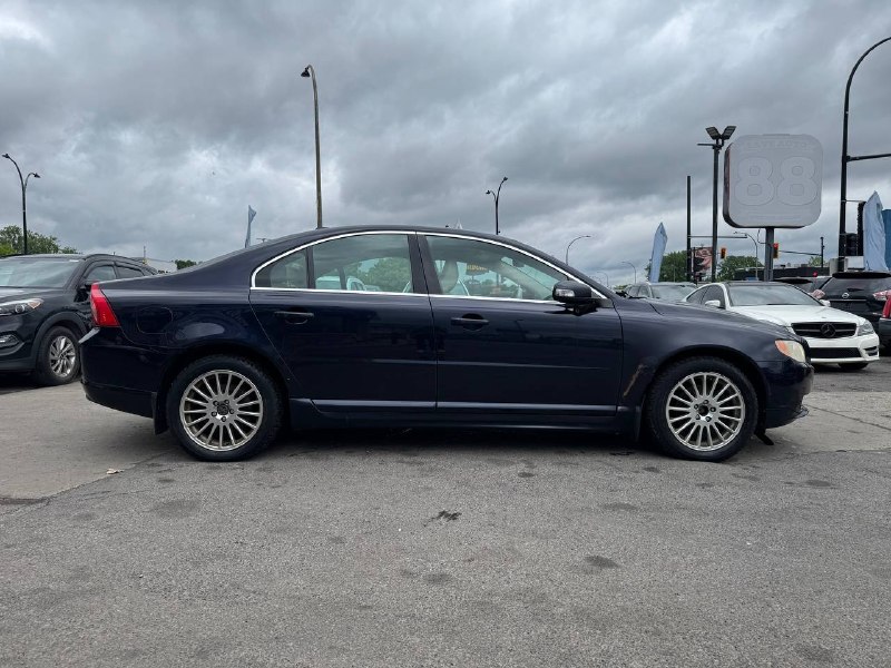2008 Volvo S80 S80 3.2 AWD **TOIT OUVRANT**SIÈGES VENTILLÉS & CHAUFFANTS**CUIR**DÉTECTEUR D'ANGLES MORTS**PUSH TO START**KEYLESS ENTRY**RÉGULATEUR DE VITESSE ADAPTATIF**SIÈGES ÉLÉCTRIQUES** Image principale