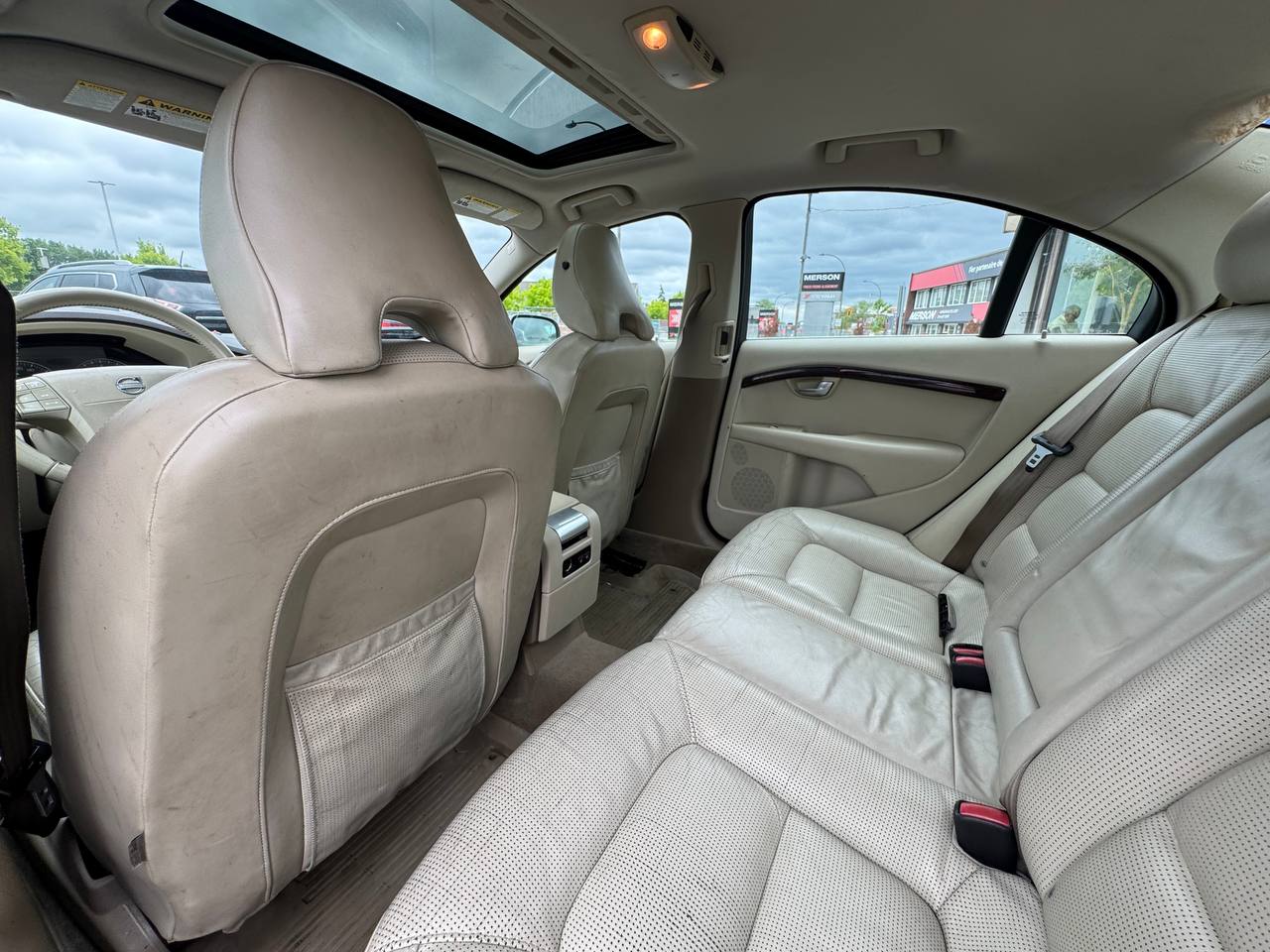 2008 Volvo S80 S80 3.2 AWD **TOIT OUVRANT**SIÈGES VENTILLÉS & CHAUFFANTS**CUIR**DÉTECTEUR D'ANGLES MORTS**PUSH TO START**KEYLESS ENTRY**RÉGULATEUR DE VITESSE ADAPTATIF**SIÈGES ÉLÉCTRIQUES** Image principale