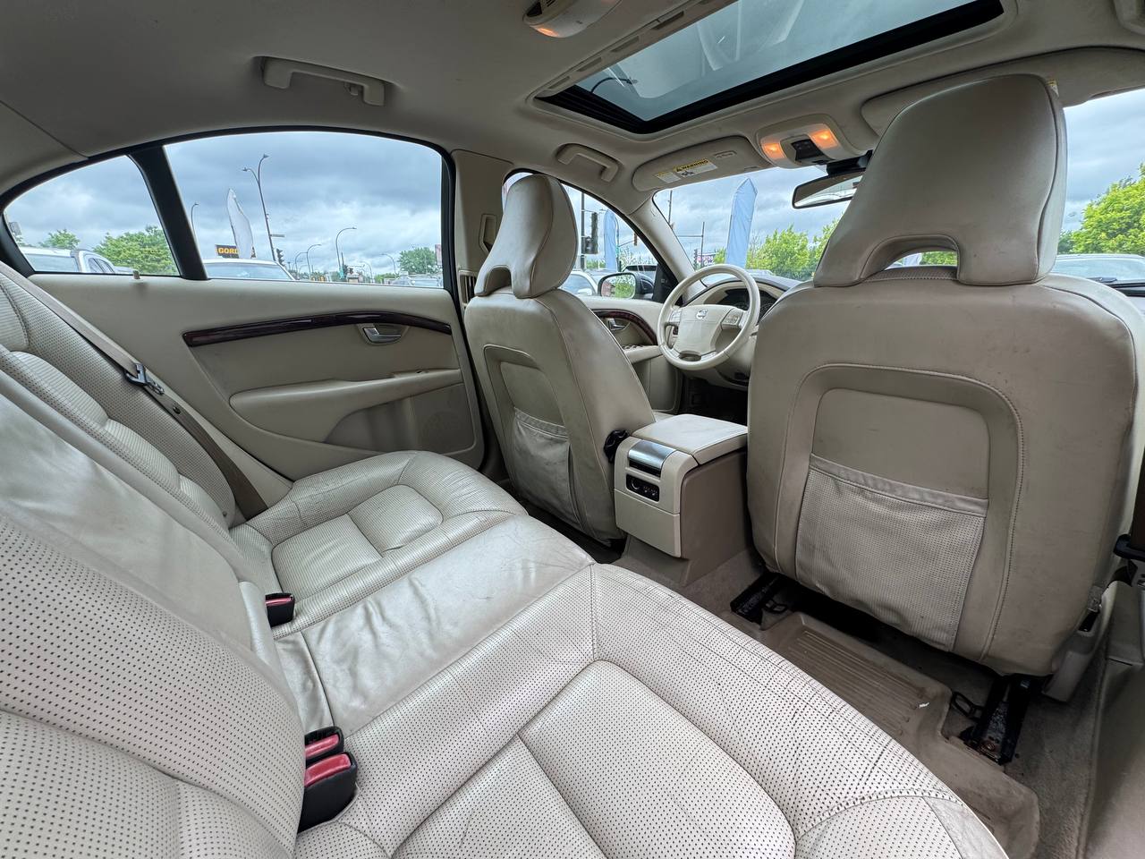 2008 Volvo S80 S80 3.2 AWD **TOIT OUVRANT**SIÈGES VENTILLÉS & CHAUFFANTS**CUIR**DÉTECTEUR D'ANGLES MORTS**PUSH TO START**KEYLESS ENTRY**RÉGULATEUR DE VITESSE ADAPTATIF**SIÈGES ÉLÉCTRIQUES** Image principale