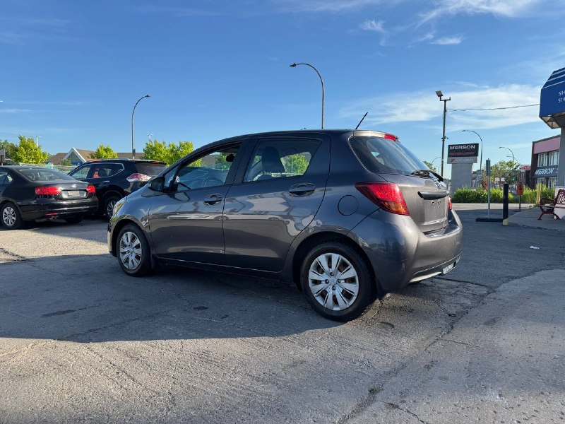 2016 Toyota Yaris LE**Jamais Accidente** Image principale
