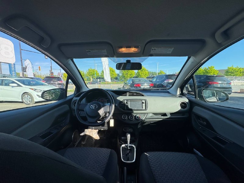 2016 Toyota Yaris LE**Jamais Accidente** Image principale