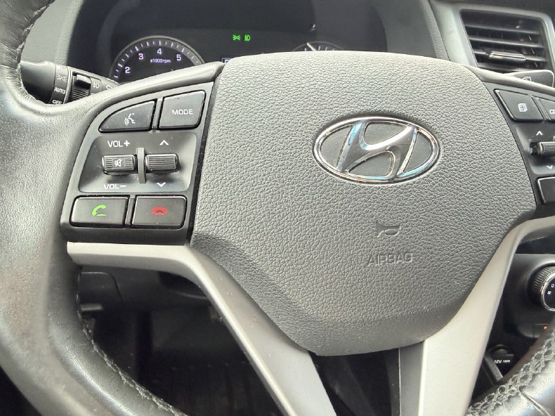 2017 Hyundai Tucson Premium**SAAQ Certifie**CAMERA DE RECUL**ANGLE MORT**SIEGES CHAUFFANTS**Volant Chauffant**MAGS Image principale