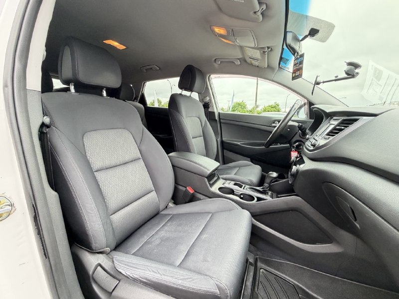 2017 Hyundai Tucson Premium**SAAQ Certifie**CAMERA DE RECUL**ANGLE MORT**SIEGES CHAUFFANTS**Volant Chauffant**MAGS Image principale