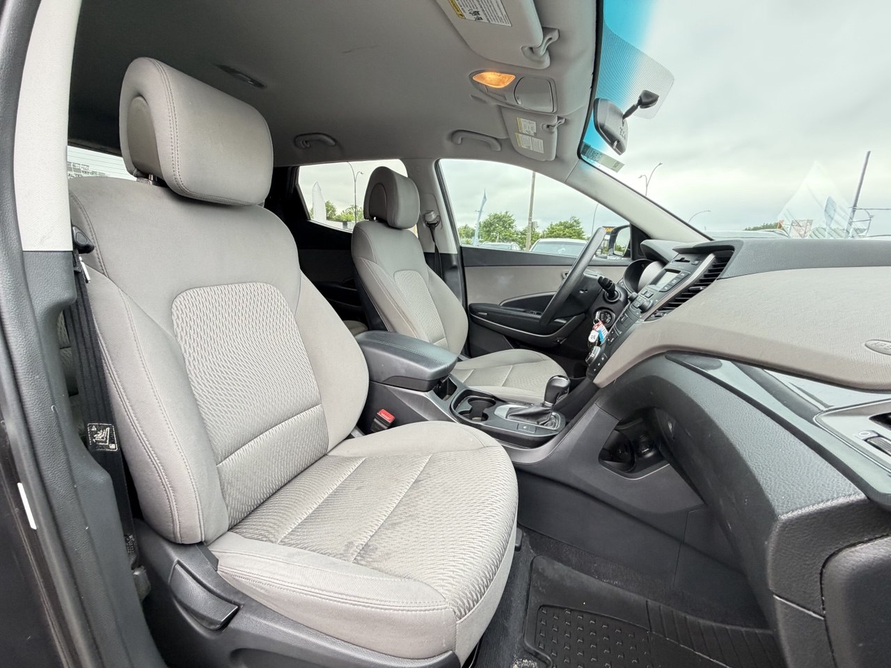 2016 Hyundai Santa Fe Sport JAMAIS ACCIDENTEE**SAAQ CERTIFIEE**UNE SEULE PROPRIO**2.4L**SIEGES CHAUFFANTS**MAGS**EN SPECIAL** Image principale