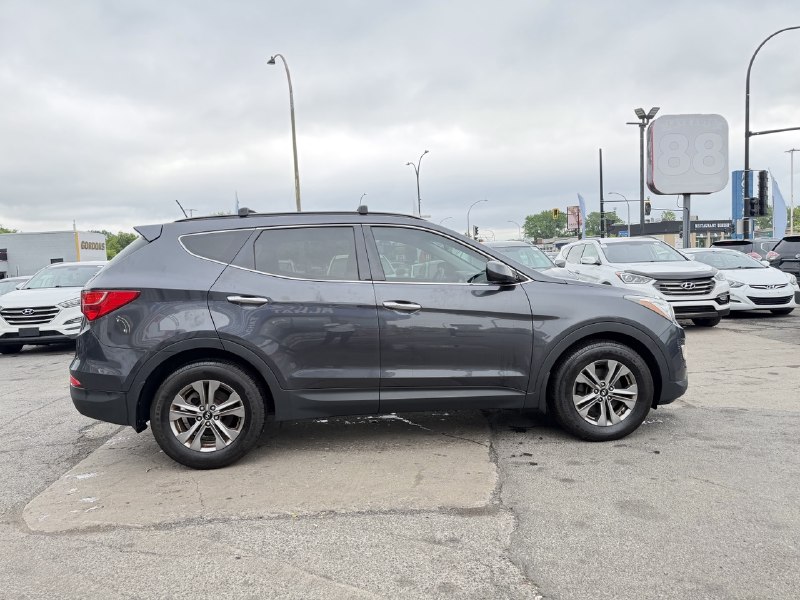 2016 Hyundai Santa Fe Sport JAMAIS ACCIDENTEE**SAAQ CERTIFIEE**UNE SEULE PROPRIO**2.4L**SIEGES CHAUFFANTS**MAGS**EN SPECIAL** Image principale