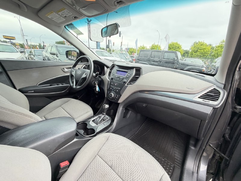 2016 Hyundai Santa Fe Sport JAMAIS ACCIDENTEE**SAAQ CERTIFIEE**UNE SEULE PROPRIO**2.4L**SIEGES CHAUFFANTS**MAGS**EN SPECIAL** Image principale