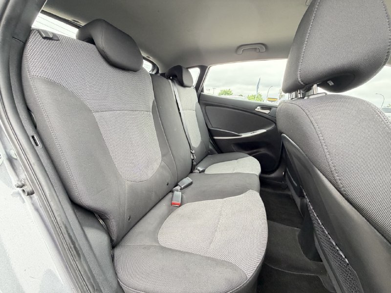 2014 Hyundai Accent GL**TRES BAS KILOMETRAGE**SIEGES CHAUFFNATS**PRIX EN SPECIAL** Image principale