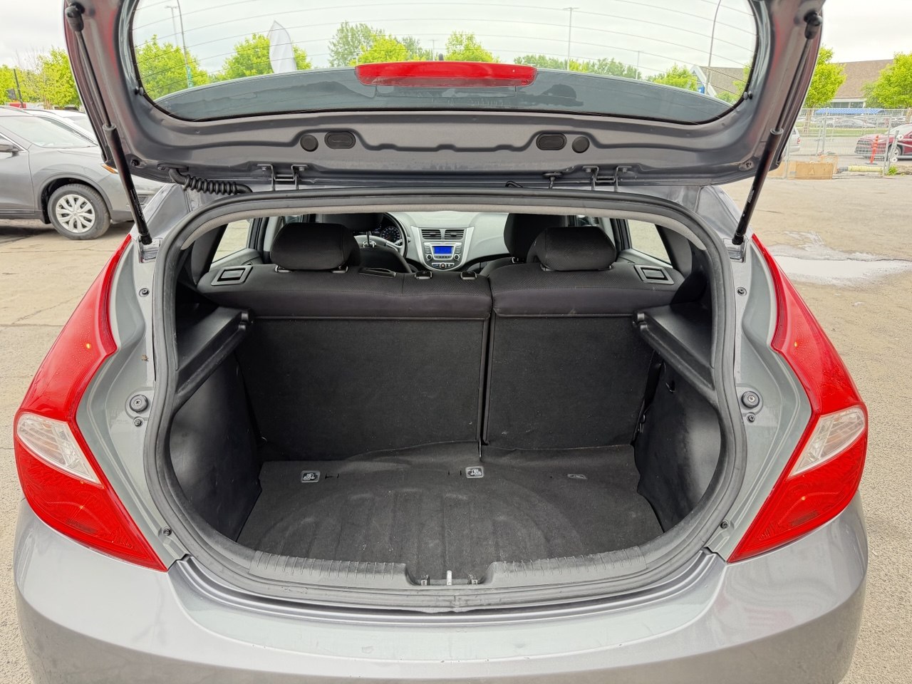 2014 Hyundai Accent GL**TRES BAS KILOMETRAGE**SIEGES CHAUFFNATS**PRIX EN SPECIAL** Image principale