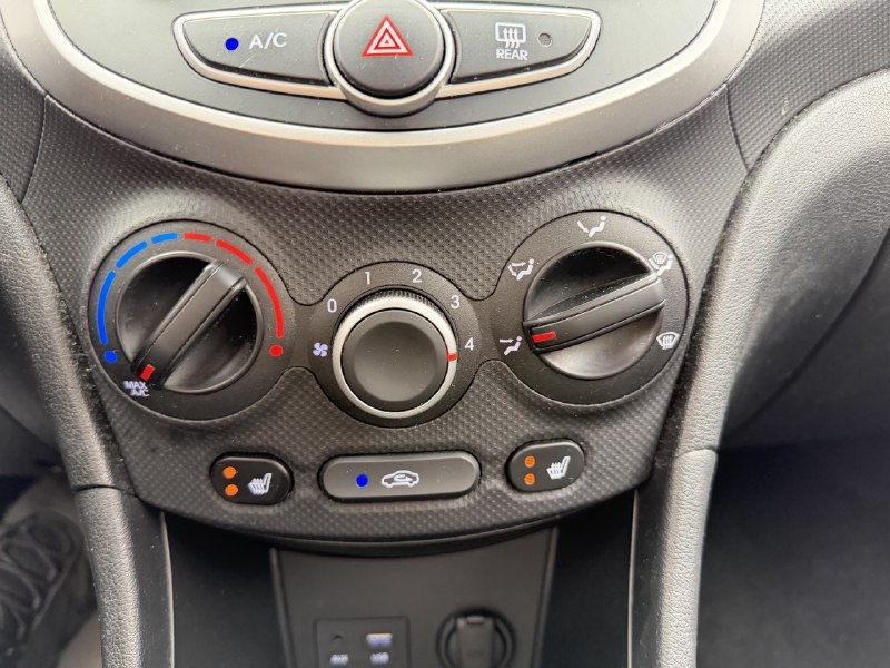 2014 Hyundai Accent GL**TRES BAS KILOMETRAGE**SIEGES CHAUFFNATS**PRIX EN SPECIAL** Image principale