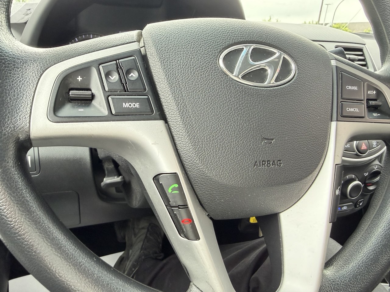 2014 Hyundai Accent GL**TRES BAS KILOMETRAGE**SIEGES CHAUFFNATS**PRIX EN SPECIAL** Image principale