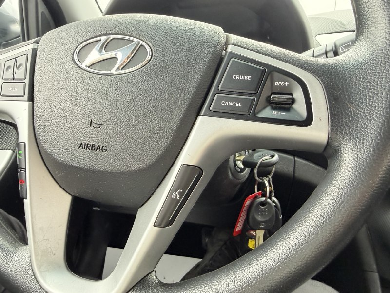 2014 Hyundai Accent GL**TRES BAS KILOMETRAGE**SIEGES CHAUFFNATS**PRIX EN SPECIAL** Image principale