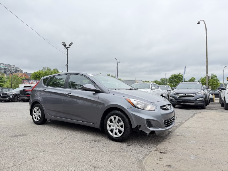2014 Hyundai Accent GL**TRES BAS KILOMETRAGE**SIEGES CHAUFFNATS**PRIX EN SPECIAL** Image principale