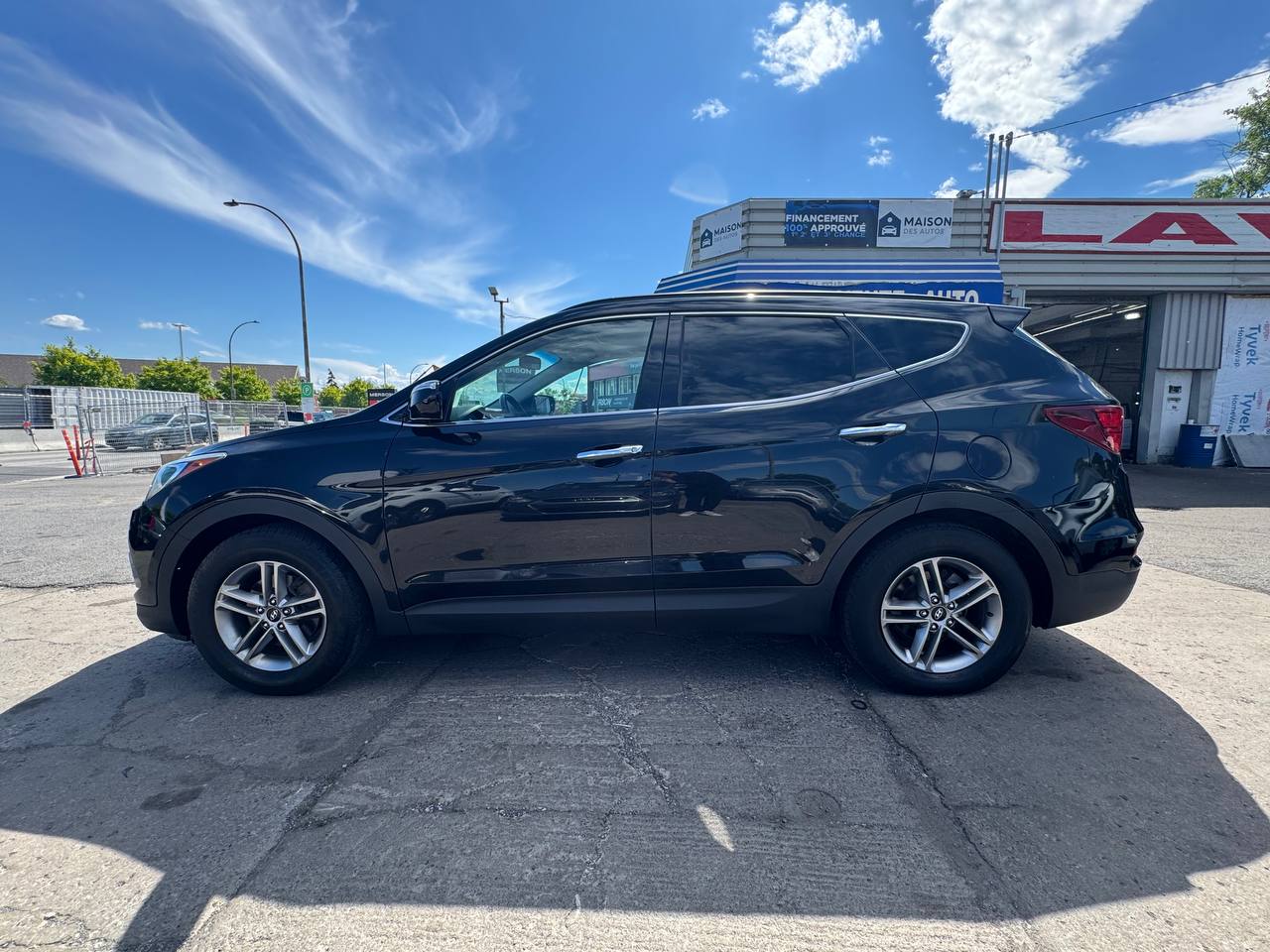 2017 Hyundai Santa Fe Sport SE**AWD**SAAQ CERTIFIEE**TOIT OUVRANT PANORAMIQUE**SIEGE EN CUIR**CAMERA DE RECUL**SIEGES CHAUFFNATS AVANT ET ARRIERE**Volant Chauffant**Alerte d'angle Mort**MAGS** Image principale
