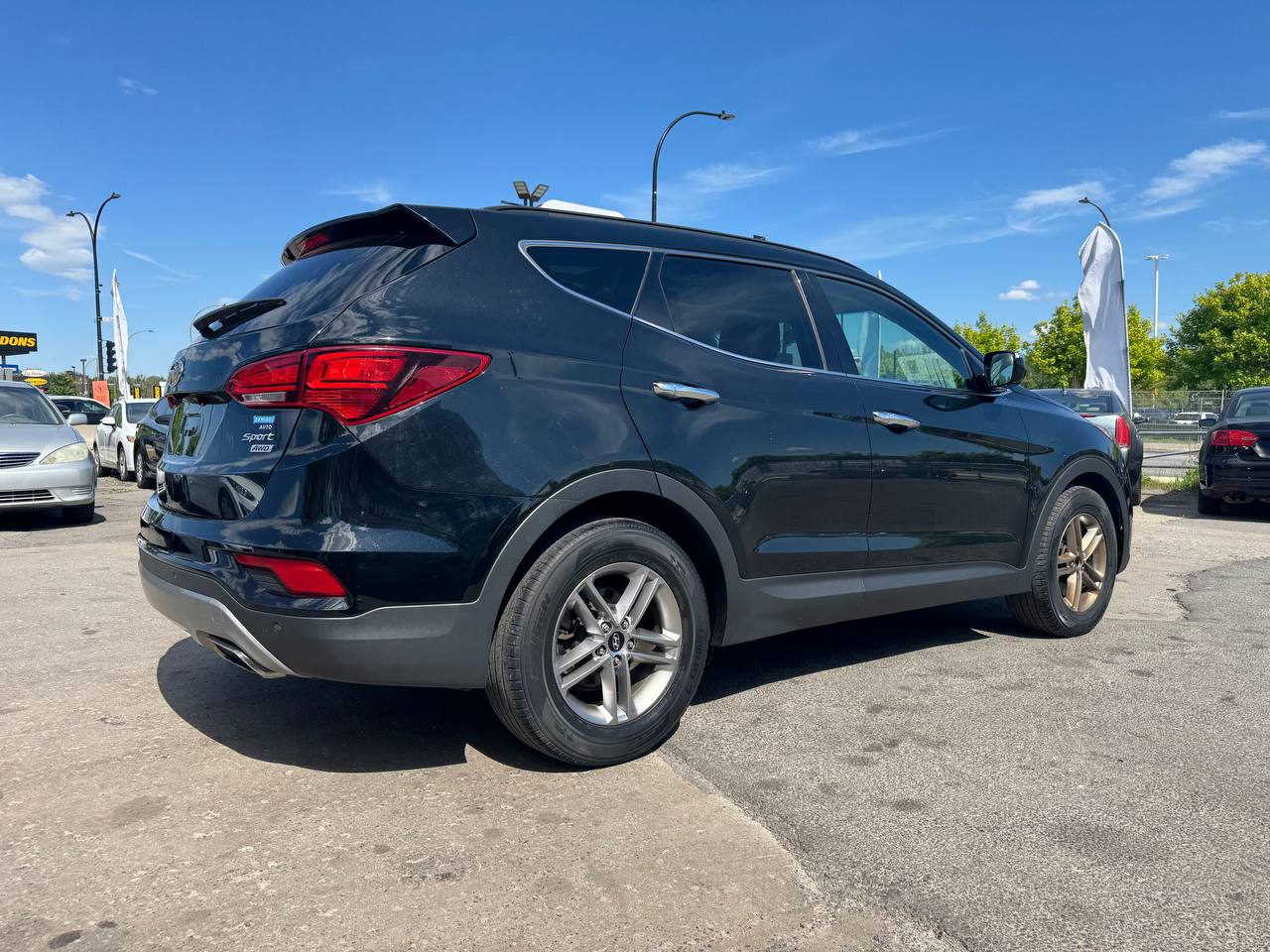 2017 Hyundai Santa Fe Sport SE**AWD**SAAQ CERTIFIEE**TOIT OUVRANT PANORAMIQUE**SIEGE EN CUIR**CAMERA DE RECUL**SIEGES CHAUFFNATS AVANT ET ARRIERE**Volant Chauffant**Alerte d'angle Mort**MAGS** Image principale