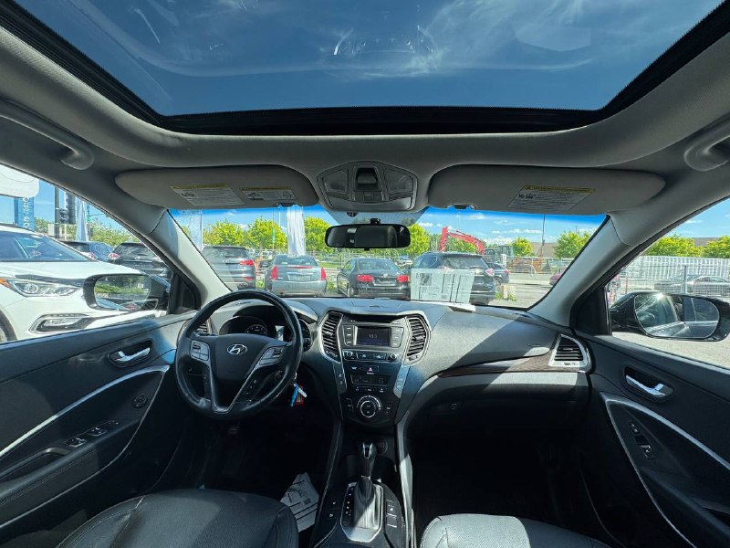 2017 Hyundai Santa Fe Sport SE**AWD**SAAQ CERTIFIEE**TOIT OUVRANT PANORAMIQUE**SIEGE EN CUIR**CAMERA DE RECUL**SIEGES CHAUFFNATS AVANT ET ARRIERE**Volant Chauffant**Alerte d'angle Mort**MAGS** Image principale