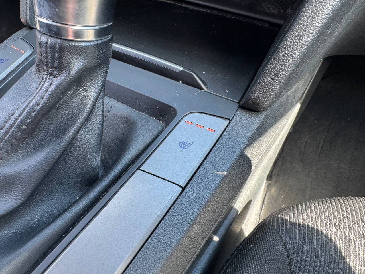 2017 Hyundai Elantra LE **SIÈGES CHAUFFANTS**BLUETOOTH**SELECTEUR DE MODES DE CONDUITE**ÉCONOMIQUE** Financement 1Ère, 2e et 3e chance !! 100% ApprouvÉ Image principale