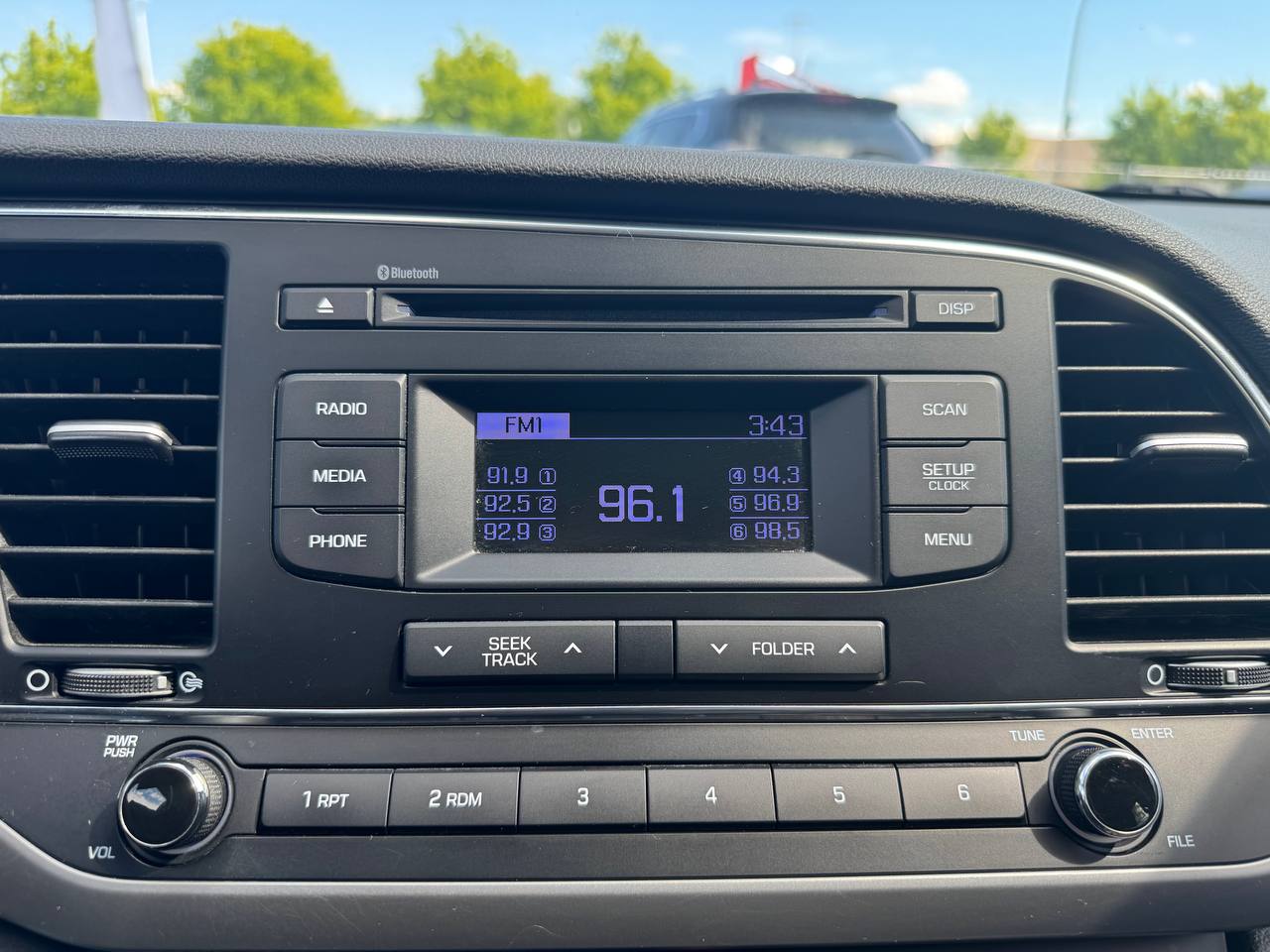 2017 Hyundai Elantra LE **SIÈGES CHAUFFANTS**BLUETOOTH**SELECTEUR DE MODES DE CONDUITE**ÉCONOMIQUE** Financement 1Ère, 2e et 3e chance !! 100% ApprouvÉ Image principale