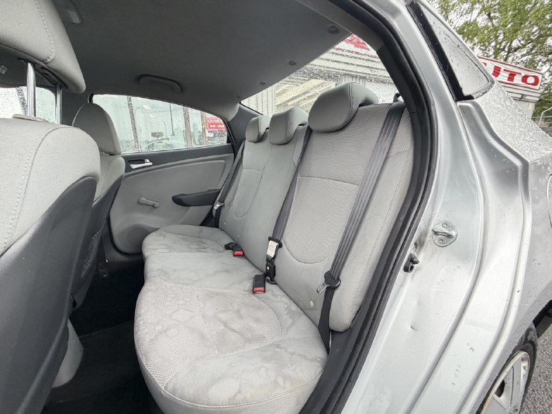 2014 Hyundai Accent L**PAS DE ROUILLE**BONNE CONDITION** Image principale